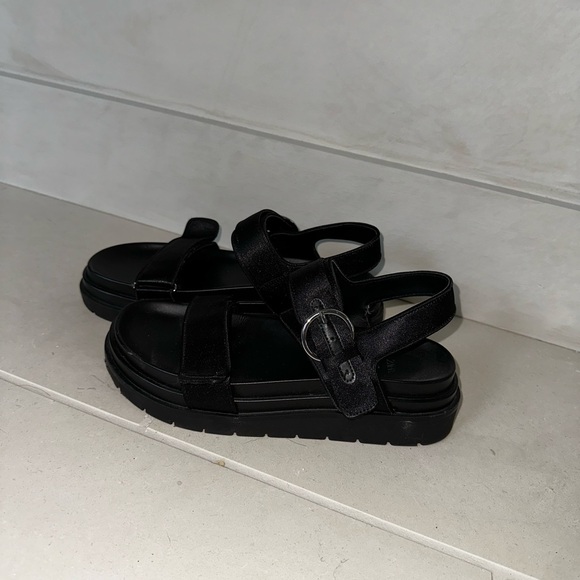 Zara Chunky Sandals - Picture 4 of 5